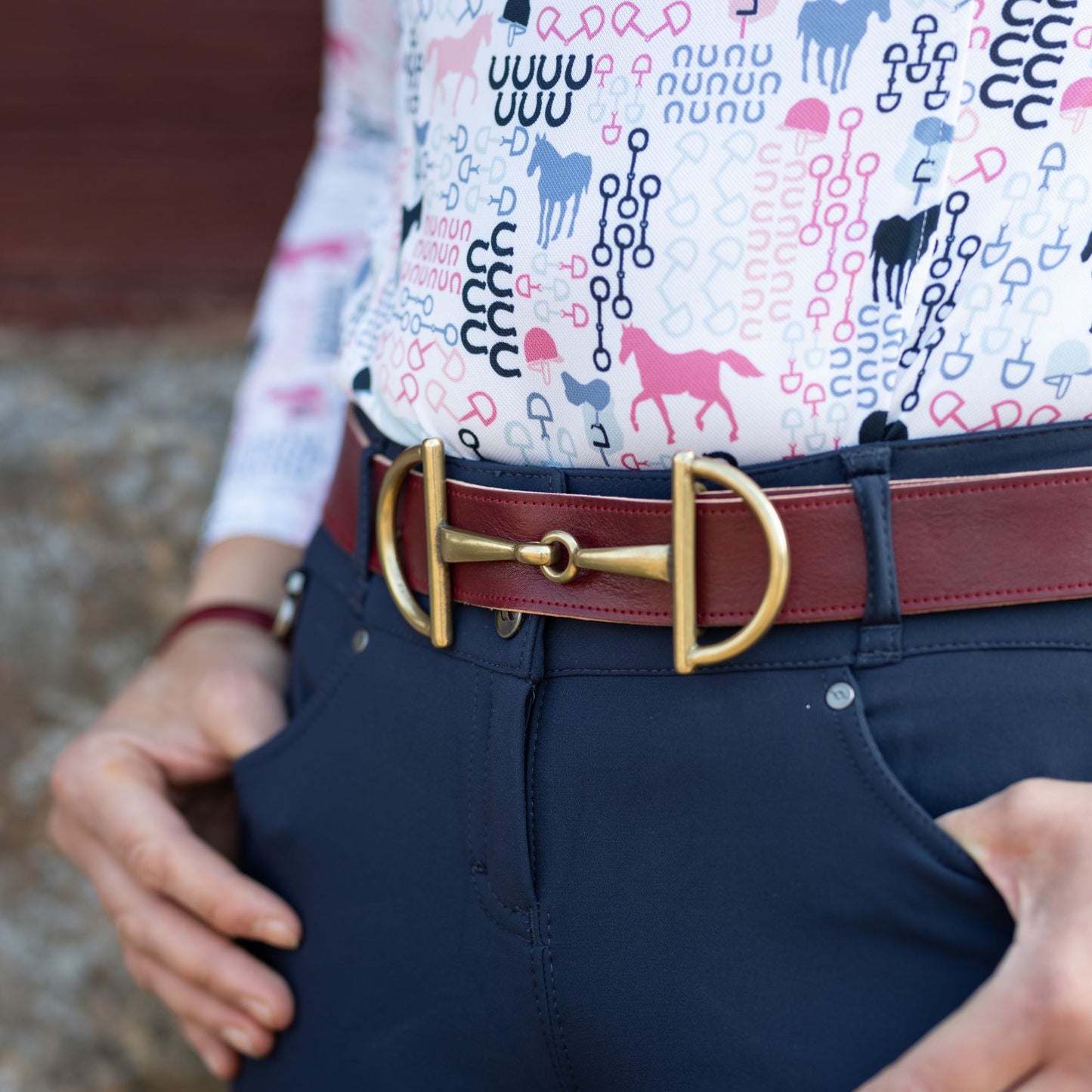 Belt with horse bit