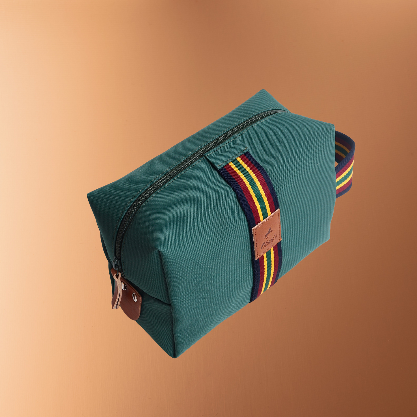 Toilettilaukku Beea, omasta loimesta